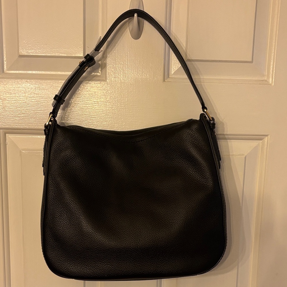 Marc Jacobs Black Pebbled Leather Shoulder Bag with Gold Hardware - Picture 5 of 7